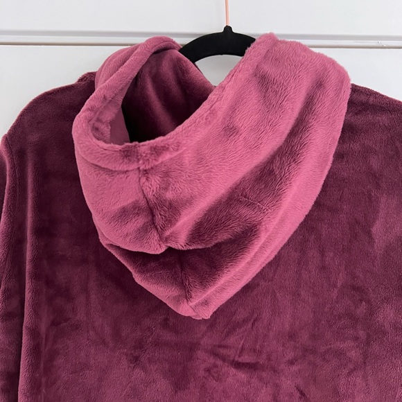 Cozy Kids/youth long blanket sweater hoodie - Picture 4 of 4